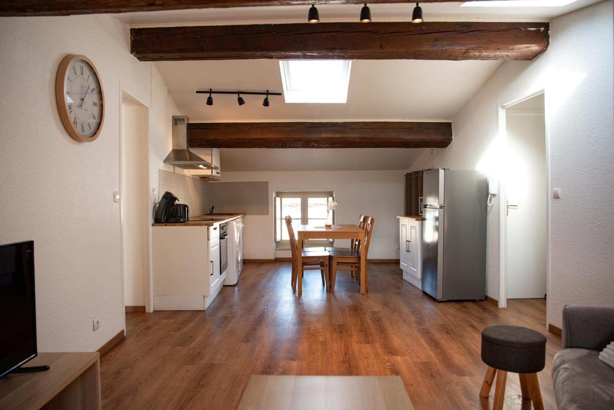 Appartement Chaleureux Au Pied De La Cite Avec Parking Carcassonne Exterior photo